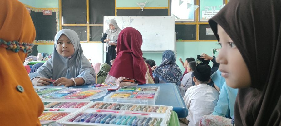 Kegiatan ekstrakurikuler Seni Lukis SD Muhammadiyah 2 Tulangan